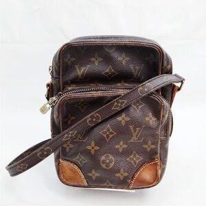 Louis Vuitton Brown Monogram Crossbody Bag👝